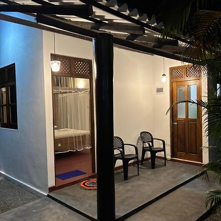 ディックウェラ Ima House Bed & Breakfast エクステリア 写真